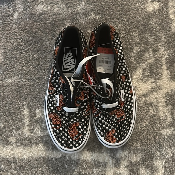Vans Classic Tiger Floral Womens Size 5 - Picture 2 of 4